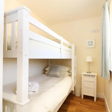 Elm Cottage, Holiday home *